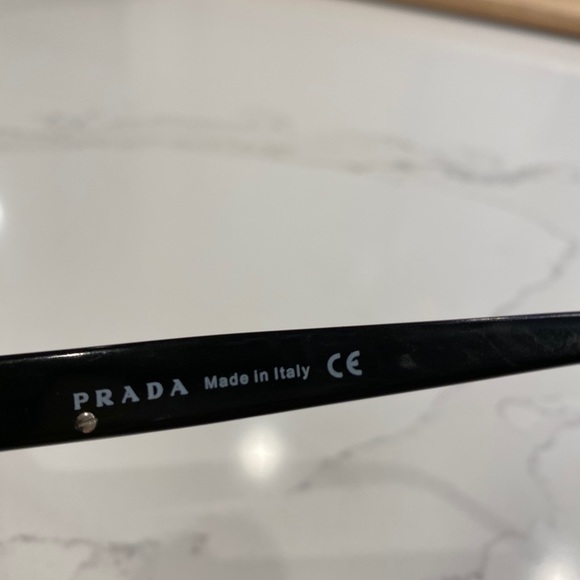 Men’s Prada sunglasses - Picture 5 of 13